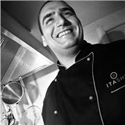 Chef con esperienza in ristoranti, hotel stellati e rinomati offro lezioni per ogni grado di capacità, dalle basi della cucina ai livelli più alti